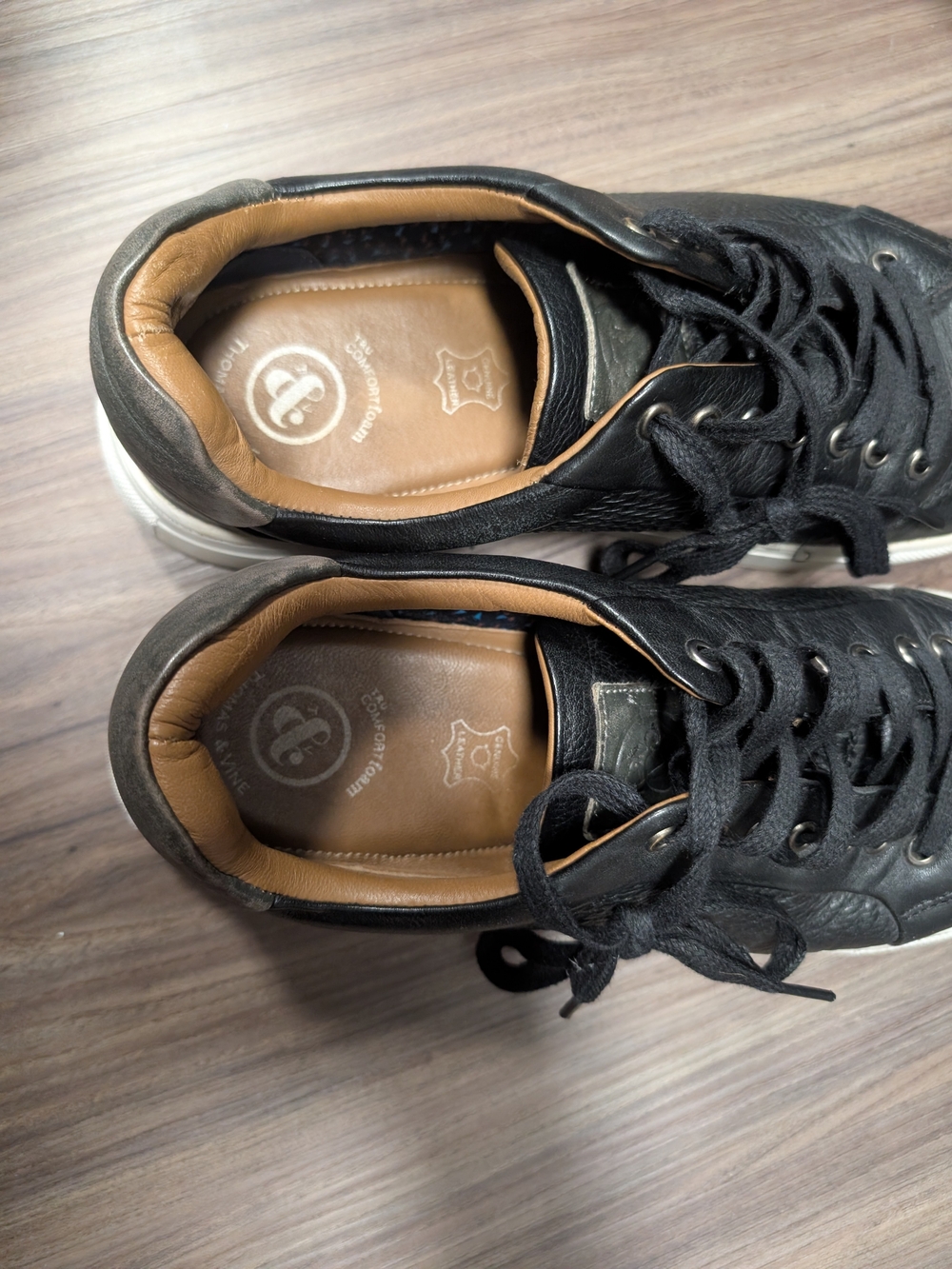 Thomas & Vine Men's Black Leather Low-Top Sneakers - Casual Streetwear - Picture 3 of 4